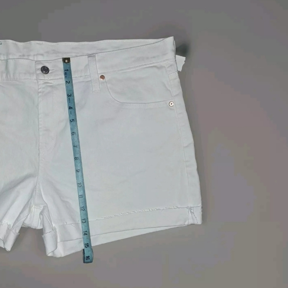 Gap Women's Optic White Demin Cuffed Shorts 35/25R 5" Short Midrise B24#2 - Picture 5 of 6